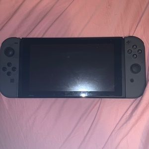 Nintendo Switch (Black/Gray)